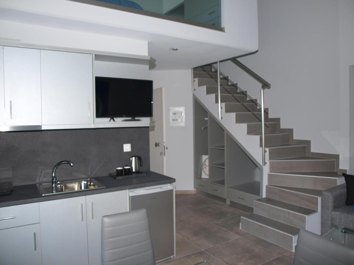 Attic Apartments Agia Anna  Exterior photo